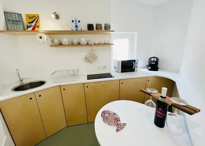 La Nave Di Ro Cefalù